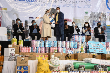 Presidente entrega productos del Subsidio Prenatal y Lactancia a 45 centros de acogida de Cochabamba (Amplia)