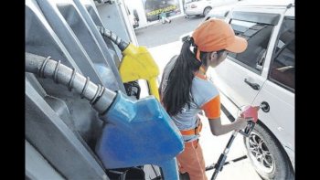 YPFB asegura que nueva gasolina no daña motores