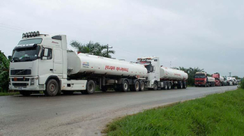 YPFB garantiza oferta de combustibles, pese a alerta de falta de dólares