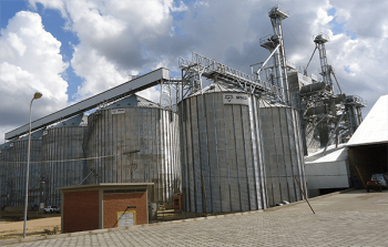 Presidente inaugura planta de acopio de granos y entrega maquinaria agrícola en San Julián