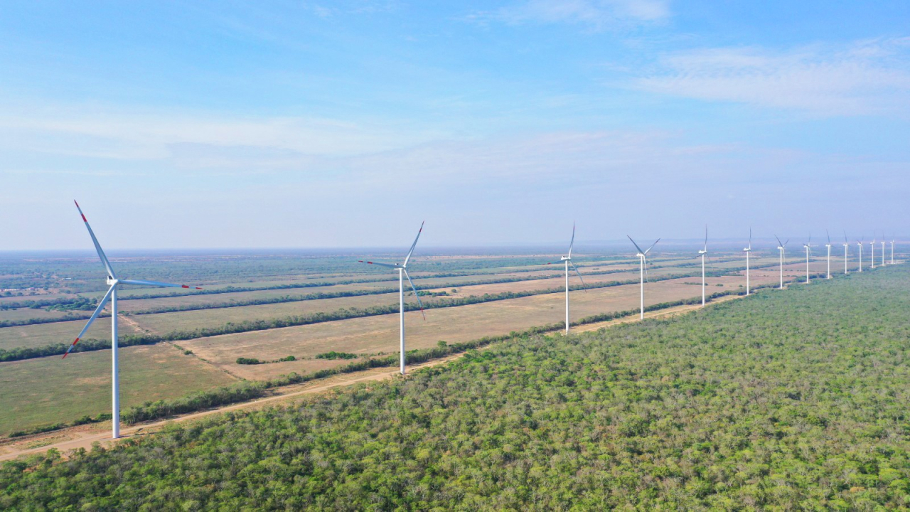 ENDE explora en Santa Cruz nuevas zonas para generar energía eléctrica con la fuerza del viento