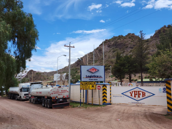 YPFB colocará colorante en la gasolina y tarjetas de seguimiento a cisternas en puntos de frontera