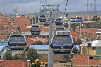 Inauguran línea Plateada del teleférico en El Alto