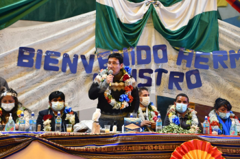 Hidrocarburos socializa estrategia del litio en Nor Lípez y municipios expresan apoyo a la industrialización