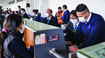 Coronavirus: instalan 3 anillos de seguridad en aeropuertos