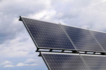 Firman contrato para la segunda fase de la planta solar en Oruro