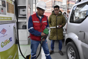 YPFB vende 1,7 MM de litros de gasolina mejorada