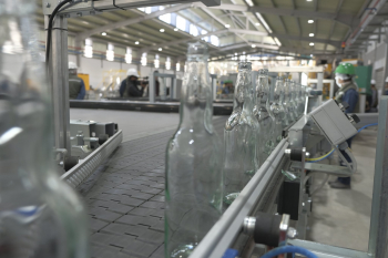 Envibol logra dos millonarios acuerdos de venta de botellas de vidrio