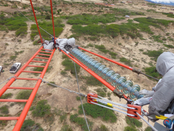 ENDE inicia mantenimiento a líneas de alta tensión en Tarija
