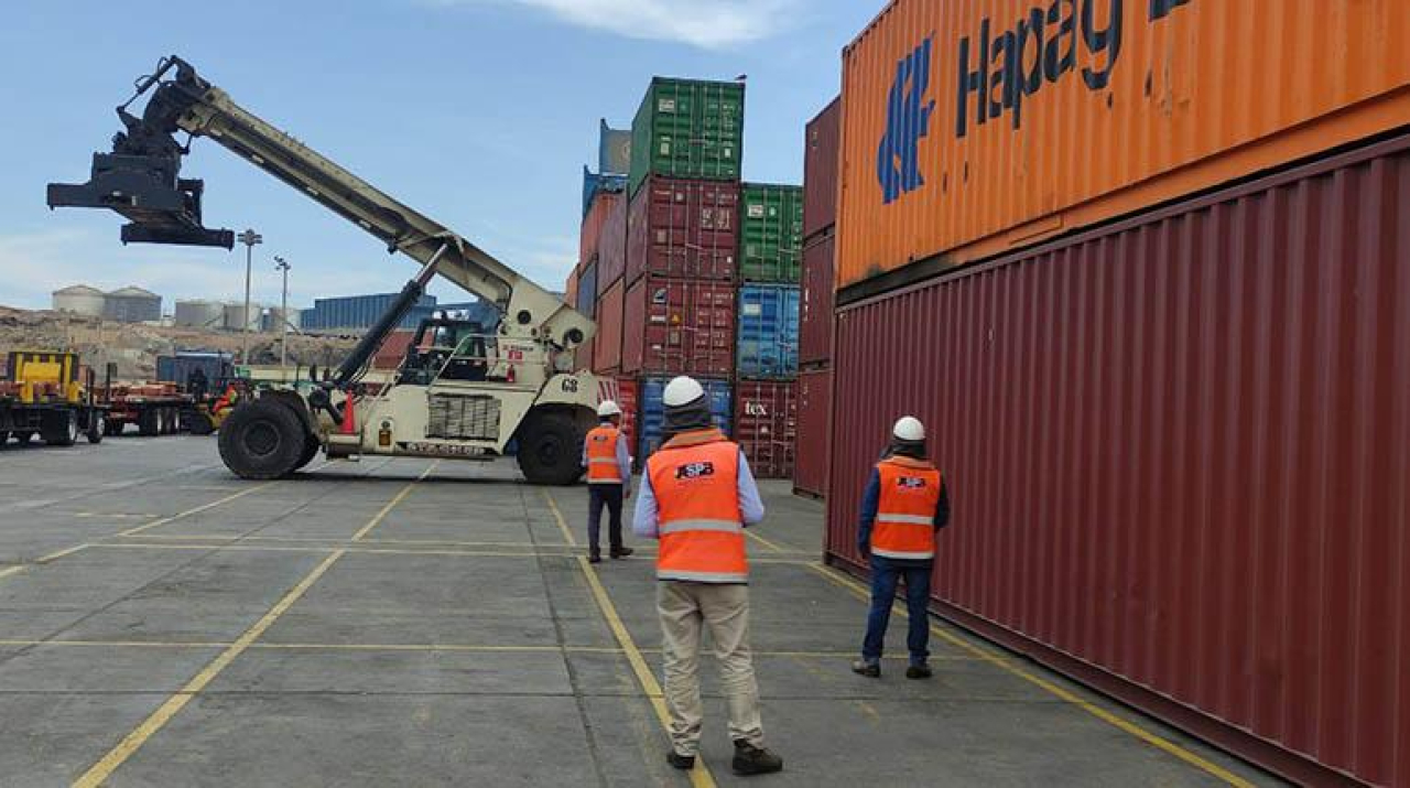 Crece en 55 % movimiento de carga boliviana por el puerto peruano de Matarani