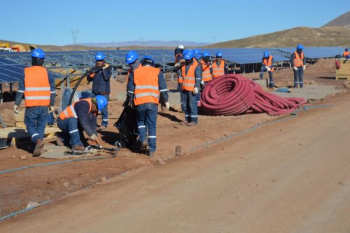 Planta solar de Oruro tiene 85% de avance