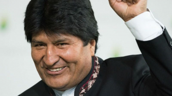 Evo Morales entrega 10 volquetas a sindicatos de mineros de Huanuni, Colquiri, Vinto y Corocoro