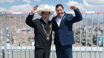 Binacional: Bolivia y Perú sellan 10 acuerdos sobre gas, venta de urea y BoA
