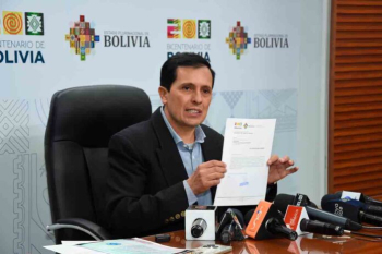 Gobierno convoca a diálogo a Cámara Boliviana de Transporte