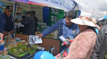 Feria Institucional de El Alto busca informar a la población sobre el trabajo que realiza el Gobierno: Alanoca