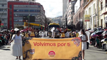 Galería: Teleférico y PumaKataris deslumbran en el desfile navideño